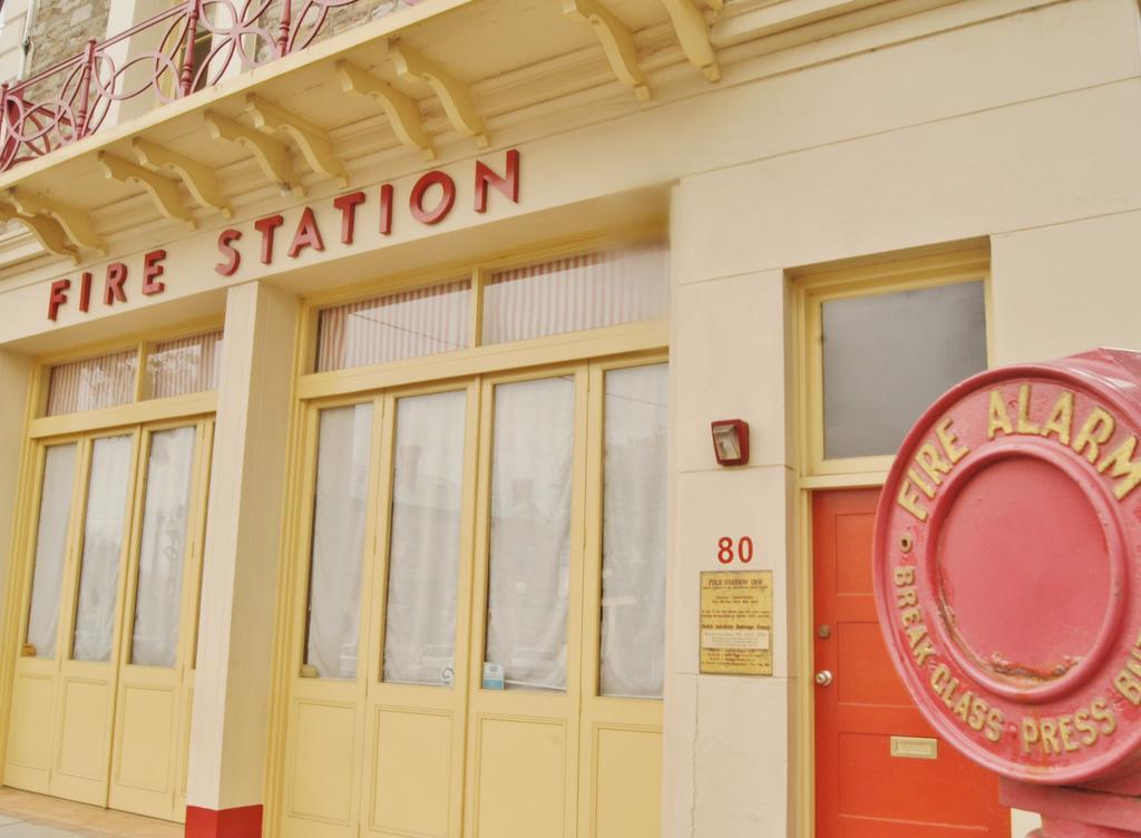 Fire Station Inn Аделаида Экстерьер фото