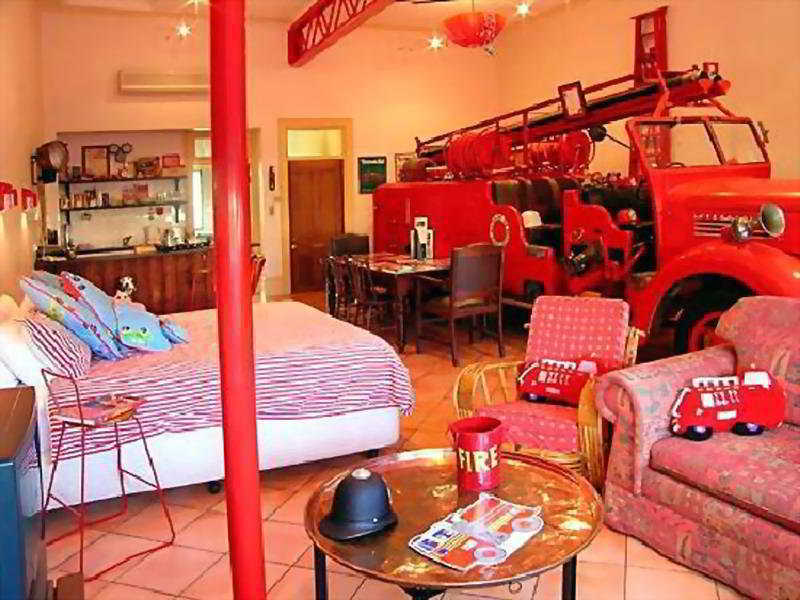 Fire Station Inn Аделаида Экстерьер фото