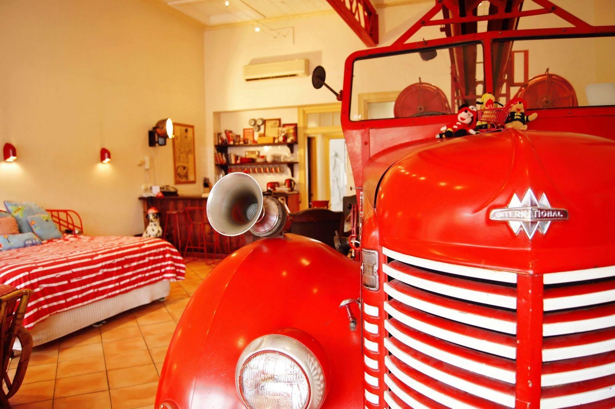 Fire Station Inn Аделаида Экстерьер фото